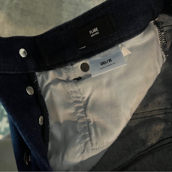 Express Flare Leg High Waisted Jeans - Picture 6 of 7